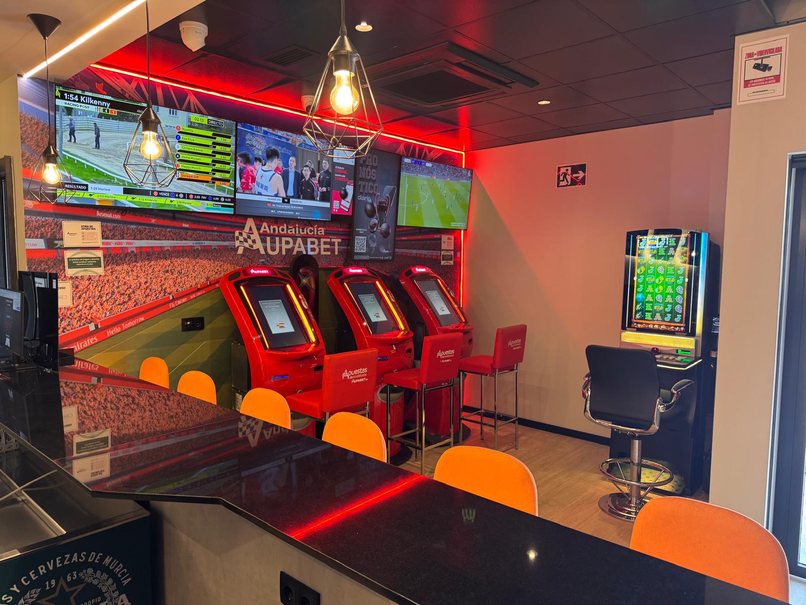 Zona de apuestas deportivas en TikiTaka Huércal-Overa