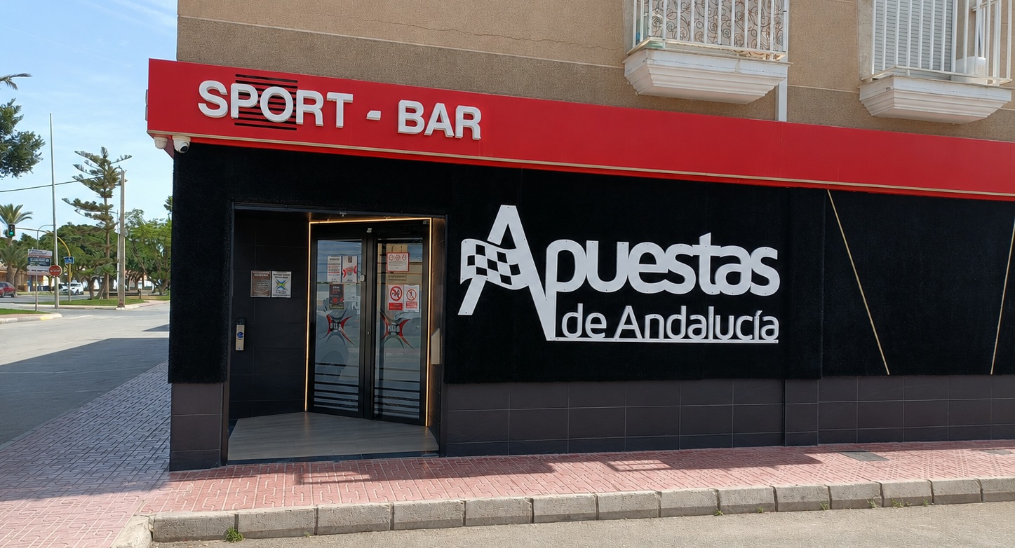 Fachada de TikiTaka Vintage en Pulpí